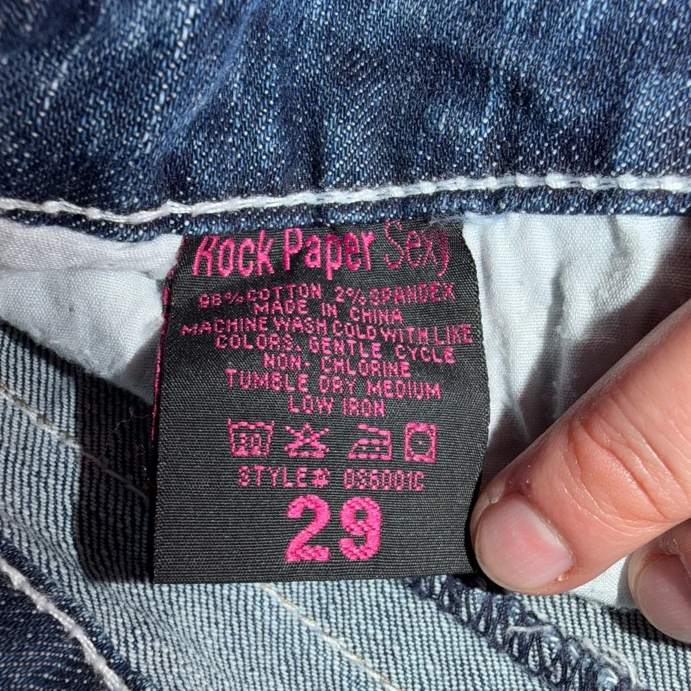 Women's size 29, size 8 rock paper sexy‎ capris Classic Blue Women's Jean capris